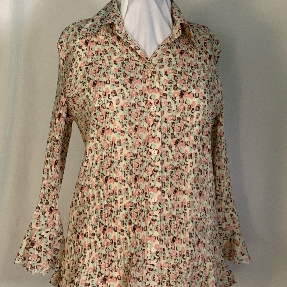 Pleated floral shirt